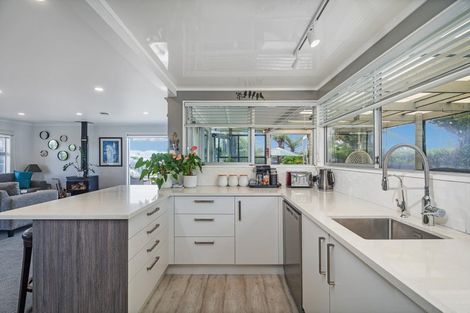 Photo of property in 26 South Highway East, Whitianga, 3510