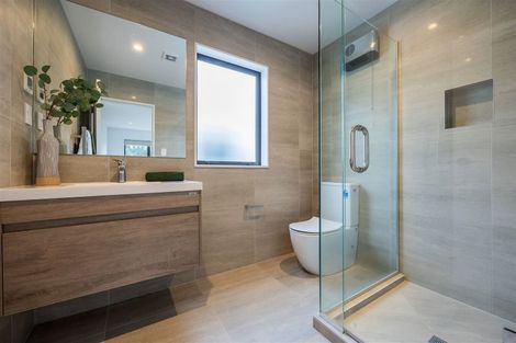 Photo of property in 40e Evelyn Place, Hillcrest, Auckland, 0627