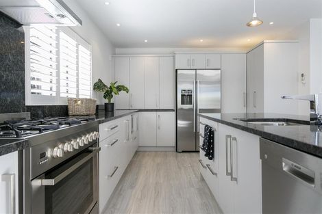 Photo of property in 12 Chesham Avenue, Waipahihi, Taupo, 3330