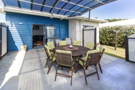 Photo of property in 25 Sunset Drive, Baylys Beach, Dargaville, 0377