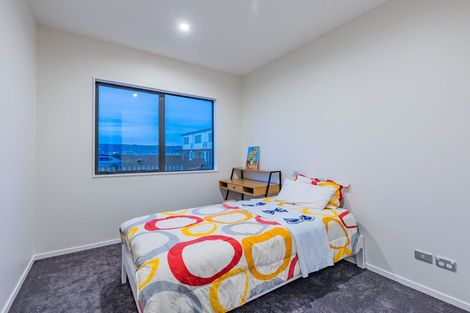 Photo of property in 1 Vinistra Road, Kumeu, 0810