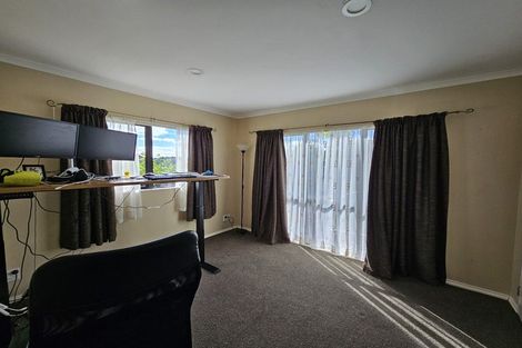 Photo of property in 4 Pilot Lane, Whitby, Porirua, 5024