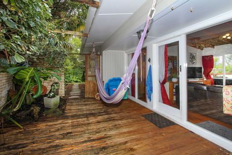 Photo of property in 28 Kauri Road, Birkenhead, Auckland, 0626
