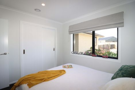 Photo of property in 13 Madison Street, Carterton, 5713