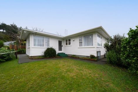 Photo of property in 128 Helston Road, Paparangi, Wellington, 6037