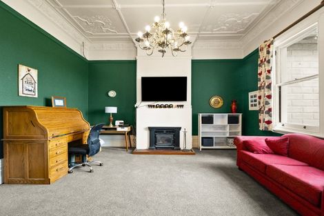 Photo of property in 66 Riverbank Road, Inch Clutha, Kaitangata, 9281