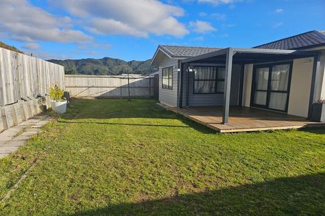 Photo of property in 39 Brian Morgan Terrace, Wainuiomata, Lower Hutt, 5014