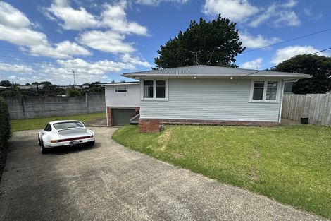 Photo of property in 22 Paton Avenue, Te Atatu South, Auckland, 0610