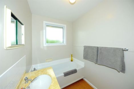 Photo of property in 2/107a Aorangi Road, Bryndwr, Christchurch, 8053