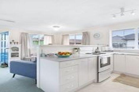 Photo of property in 54a Yeovil Road, Te Atatu Peninsula, Auckland, 0610