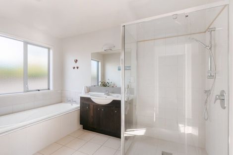 Photo of property in 22 Oriental Parade, Papamoa Beach, Papamoa, 3118