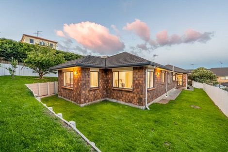 Photo of property in 60 Saralee Drive, Manurewa, Auckland, 2105