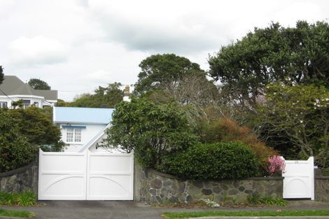 Photo of property in 68 Gilbert Street, New Plymouth, 4310