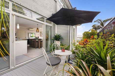 Photo of property in 6 Park Lane, Orewa, 0931