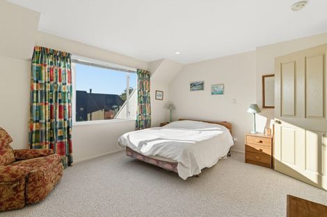 Photo of property in 17 Greystoke Lane, Avonhead, Christchurch, 8042