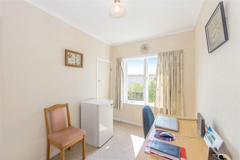 Photo of property in 62 Ocean View Road, Northcote, Auckland, 0627
