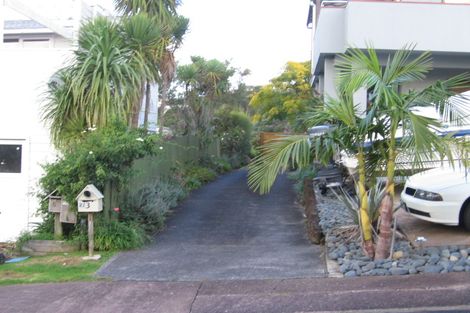 Photo of property in 3 Elgin Place, Red Beach, 0932