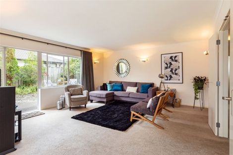 Photo of property in 79 Nimstedt Avenue, Oteha, Auckland, 0632