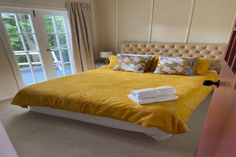 Photo of property in 12a Oxford Street, Martinborough, 5711