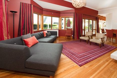 Photo of property in 145 Queen Street, Northcote Point, Auckland, 0627