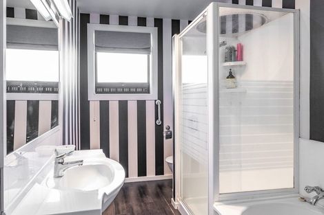 Photo of property in 48 Abberley Crescent, St Albans, Christchurch, 8014