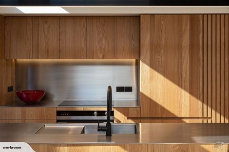 Photo of property in 63 Mcdonnell Road, Arrowtown, 9302