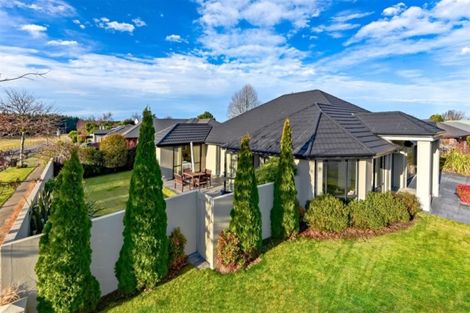 Photo of property in 94 Rothesay Road, Parklands, Christchurch, 8083