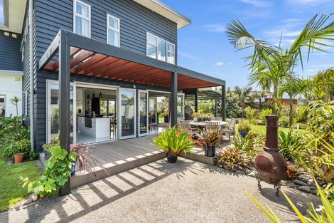 Photo of property in 5 Waitemata Drive, One Tree Point, 0118