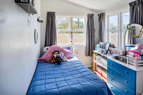 Photo of property in 27 Awatea Street, Ranui, Porirua, 5024