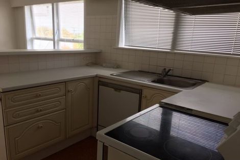 Photo of property in 17 Beaumonts Way, Manurewa, Auckland, 2102