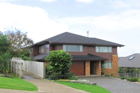 Photo of property in 8 Dorchester Place, Orewa, 0931