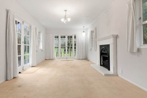 Photo of property in 8 Normanton Street, Glenfield, Auckland, 0629