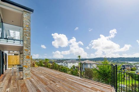 Photo of property in 2 Anehu Place, Greenhithe, Auckland, 0632