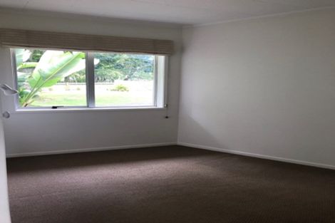 Photo of property in 79 Tawa Road, Kumeu, 0891