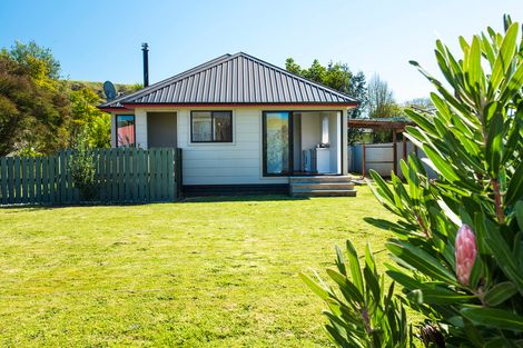 Photo of property in 1 Edelsten Place, Tamarau, Gisborne, 4010
