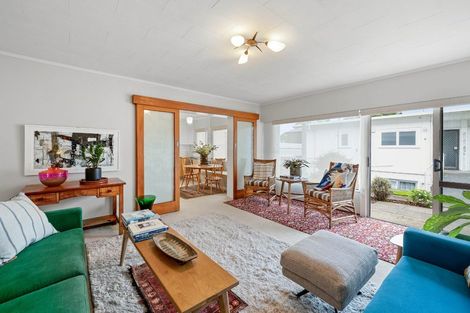 Photo of property in 21 Vivian Street, New Plymouth, 4310