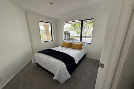 Photo of property in 45 Kittiwake Drive, Schnapper Rock, Auckland, 0632
