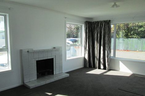Photo of property in 4 Huia Place, Levin, 5510