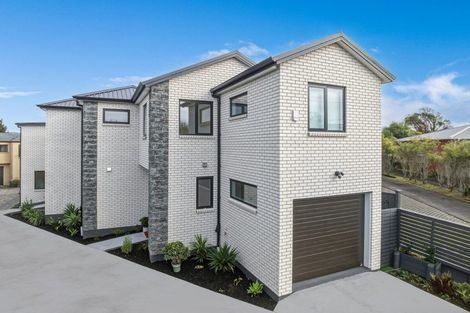 Photo of property in 28b Kereru Street, Henderson, Auckland, 0612
