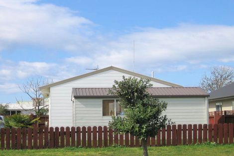 Photo of property in 6b Belray Place, Papamoa Beach, Papamoa, 3118