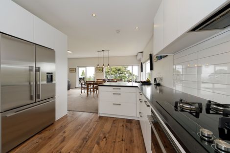 Photo of property in 56b Pleasant Road, Glen Eden, Auckland, 0602