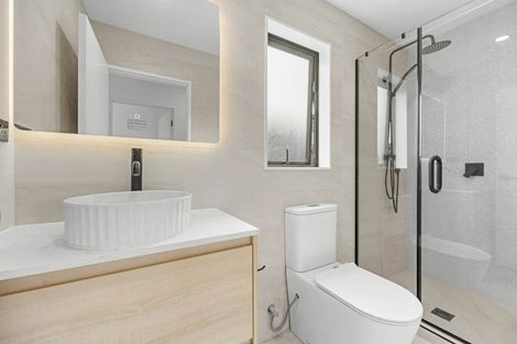 Photo of property in 69a Walworth Avenue, Pakuranga Heights, Auckland, 2010