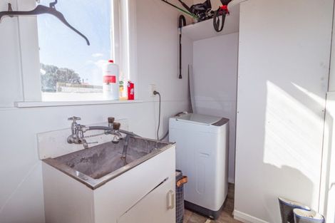 Photo of property in 206 Puriri Street, Castlecliff, Whanganui, 4501