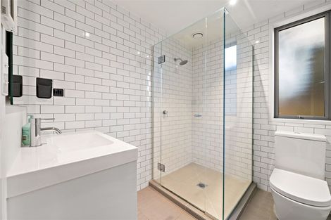 Photo of property in 12b Chapman Road, Te Atatu Peninsula, Auckland, 0610