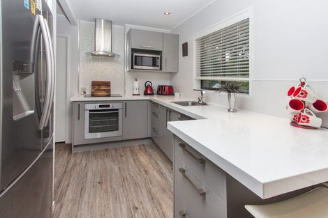 Photo of property in 1/16 Cornelian Crescent, Half Moon Bay, Auckland, 2012