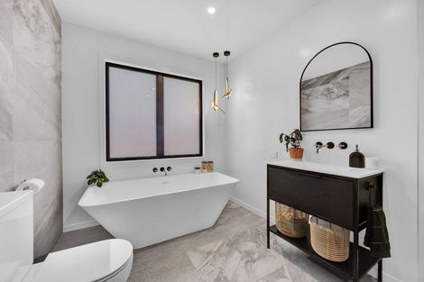 Photo of property in 25 County Drive, Hawera, 4610