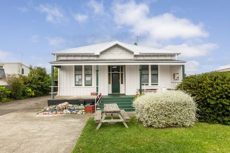 Photo of property in 1117 Karamu Road North, Mayfair, Hastings, 4122