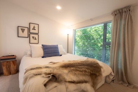 Photo of property in 43 Devon Street, Arrowtown, 9302