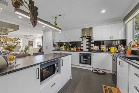 Photo of property in 3 Mabey Street, Eltham, 4322