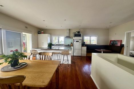 Photo of property in 2/26 Dallinghoe Crescent, Milford, Auckland, 0620